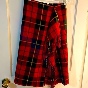 Red plaid liked skirt with personality size 4